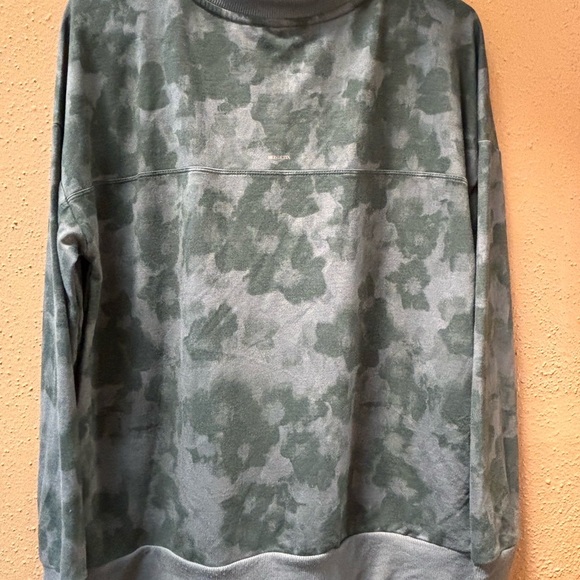 Mondetta Men's Green Camouflage Crewneck Sweater - Picture 6 of 8